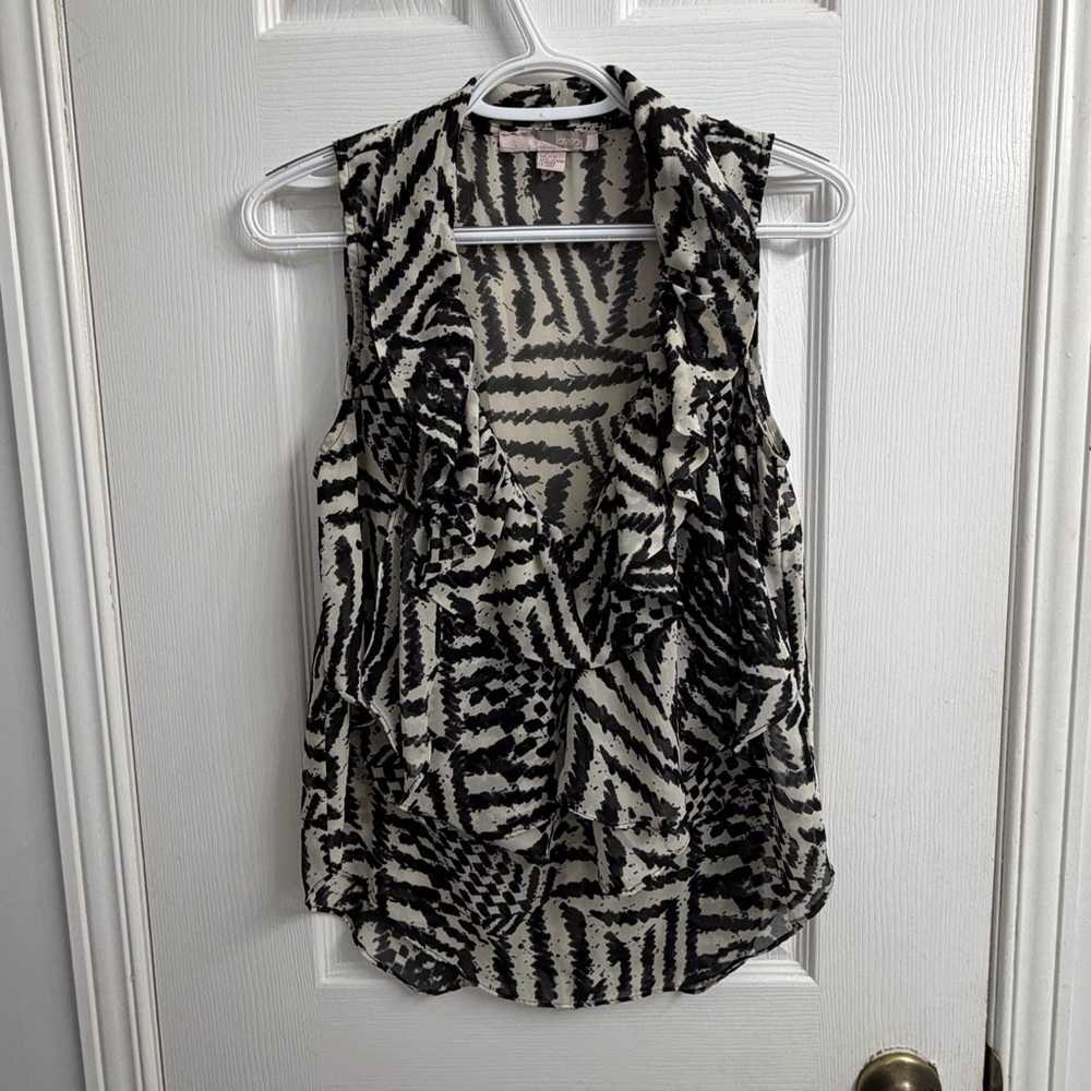 Forever 21 Love 21 Black White Print Ruffle V-Neck Cami Women's XS Chic Top